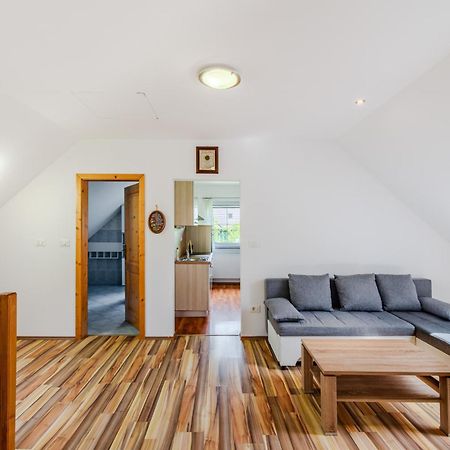 Apartment Pr' Stajercu With Free Onsite Parking Bovec Esterno foto
