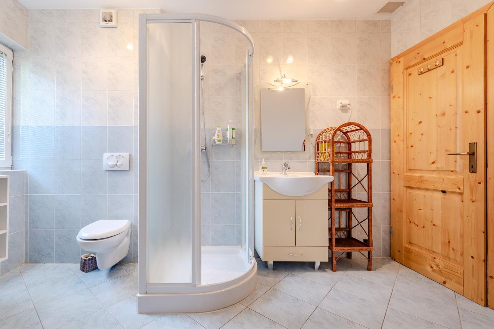 Apartment Pr' Stajercu With Free Onsite Parking Bovec Esterno foto